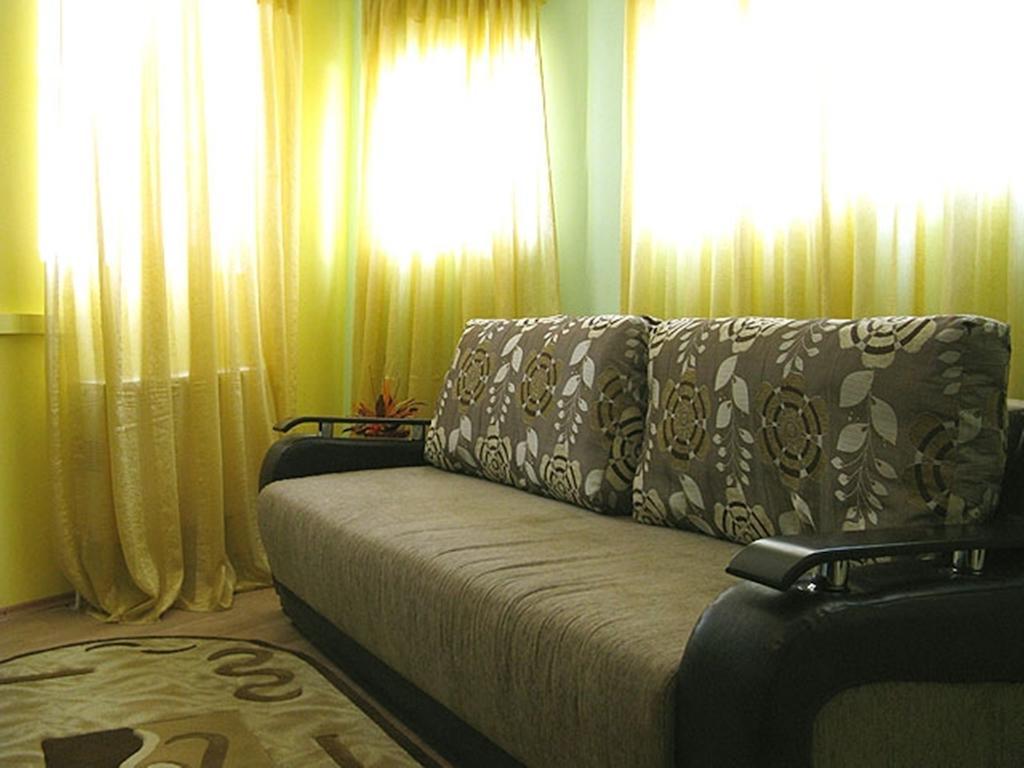 كرايوفا Hostel Sport الغرفة الصورة